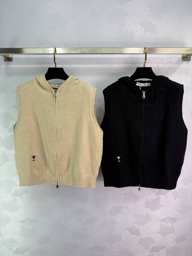 Dio*25 new autumn and winter hooded zippered knitted vest. Solid color scheme, d