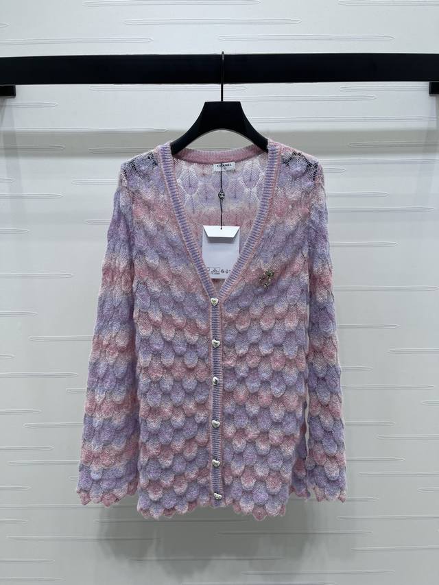 New, original, high-quality Chane* 2025 Early Fall Collection! Feather-knitted