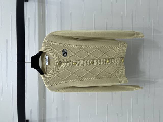 New, original, high-quality Valentin* 2025 Early Fall collection! Round-neck, d