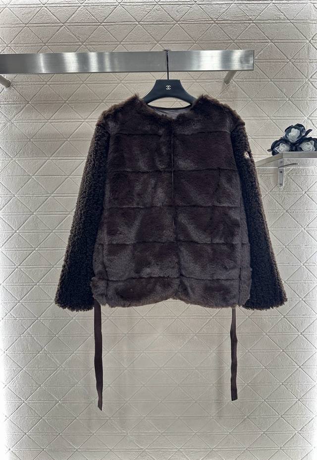 Moncle 2025 new arrivals: Teddy Plush Snap-Button Down Jacket. DDD. The front pa