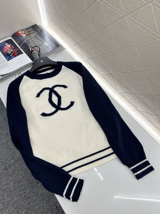 Chane* 2025 New Arrivals: Round Neck Raglan Sweater with Lettering. Custom-woven