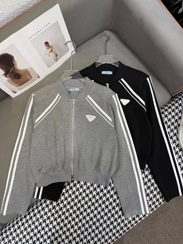 Prad* 25Ss new striped contrast jacket with a ribbed collar and classic triangle