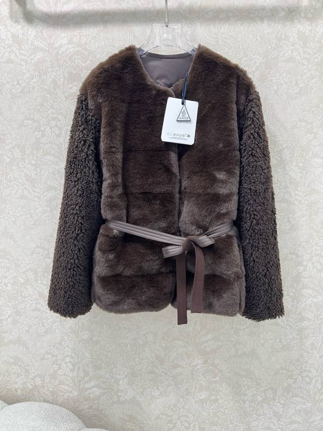 Moncl*R25's latest high-end Teddy Plush Snap-Button Down Jacket. The front panel