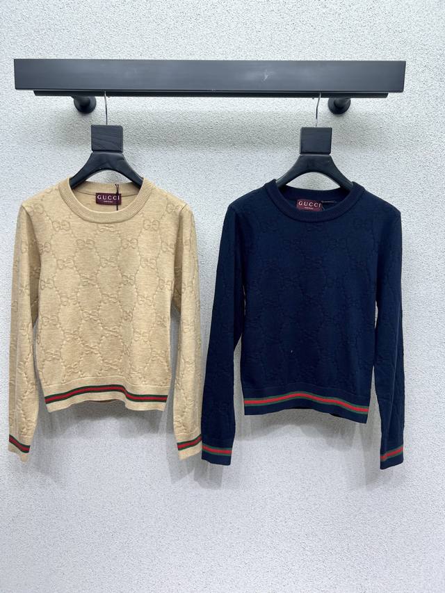 G's knitted wool top is a soft, delicate, and timeless classic! The 3D logo desi