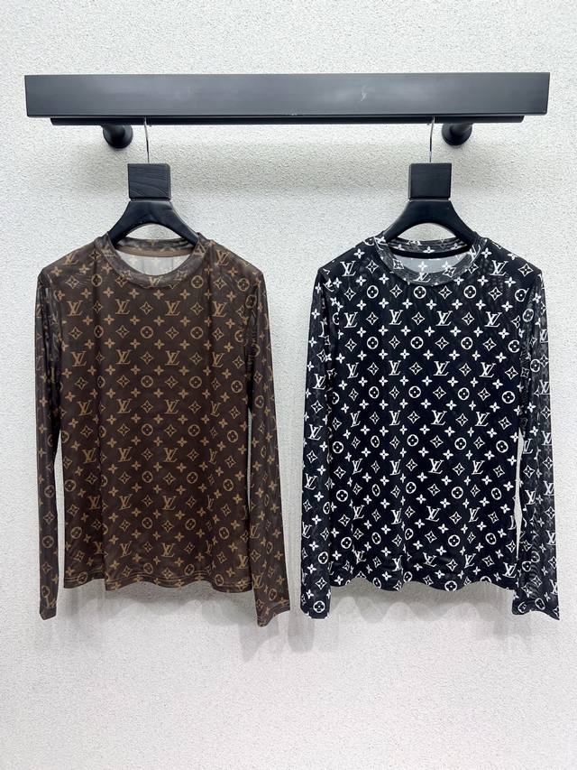 L's classic floral print top is a classic, soft and youthful piece! The stylish