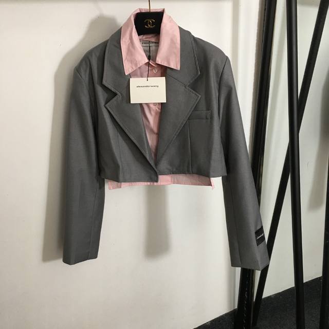 Style No. 5117 Alexander* King's new shirt splicing lining fake two-piece short