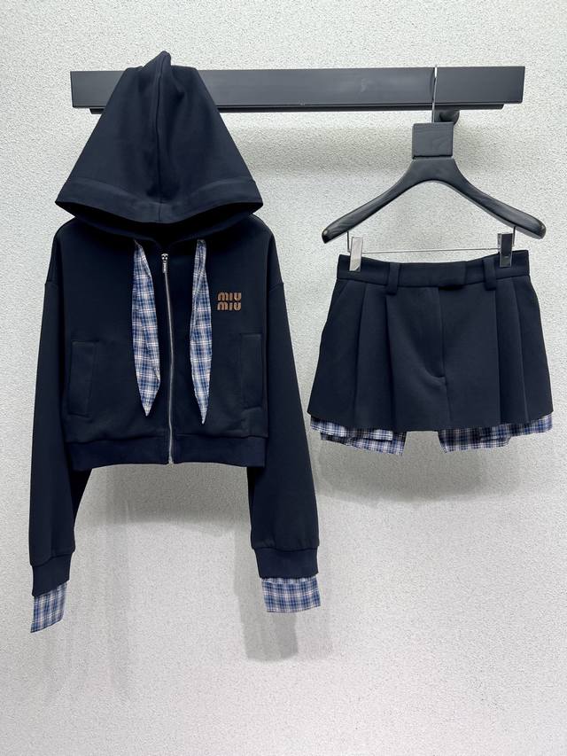 Miu's casual suits are stylish and high-end, with a fashionable and stylish fee