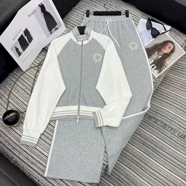 Highly recommend the newest color-blocked stand-up collar zipper sweatshirt fro
