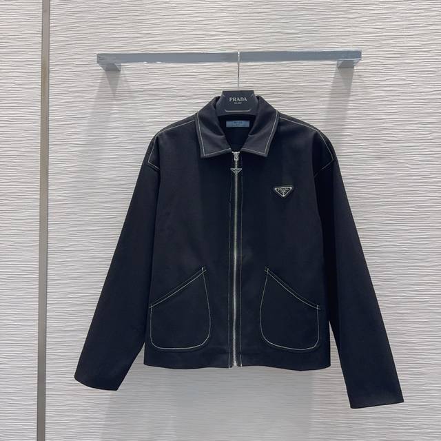 Prad* 2025Fw new coat is another fashionista favorite! Exquisite details, every
