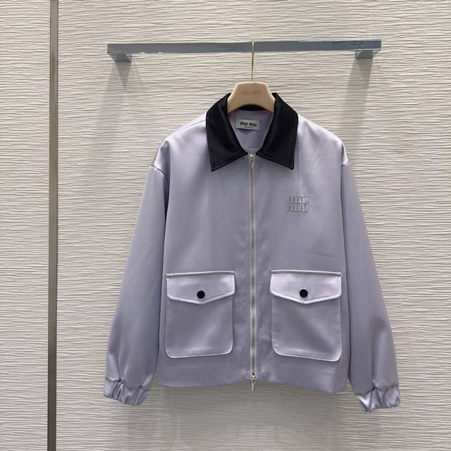 Miu Mi*'s new 2025Fw coat is another fashionista favorite! Exquisitely detailed,