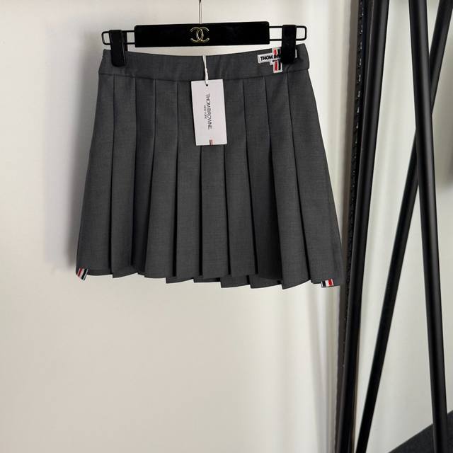 Style No. 20255034 Thom Brown*Tb new waist logo embroidered letter pleated shor