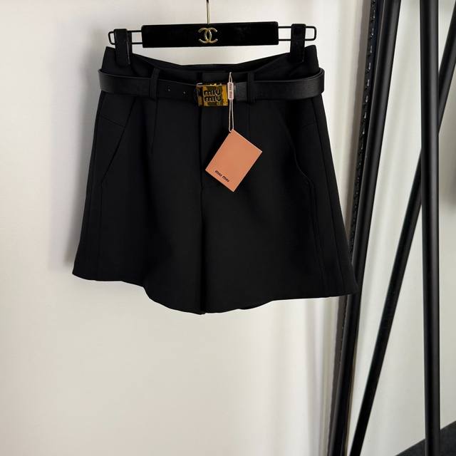 Style No. 20255030 Miumi* new metal logo straight suit shorts with belt, availa