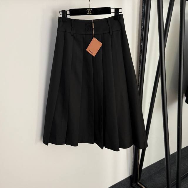 Style No. 20255027 Miumi* new logo embroidered patch high waist pleated skirt,