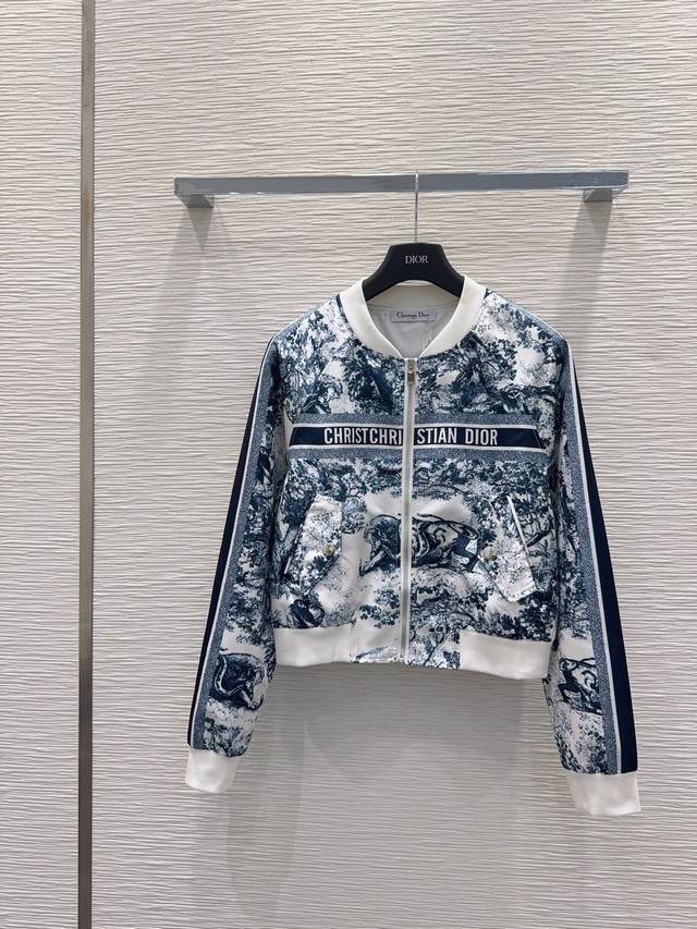 Christian Dio*'s new 2025Fw casual jacket is another fashionista favorite! Exqui