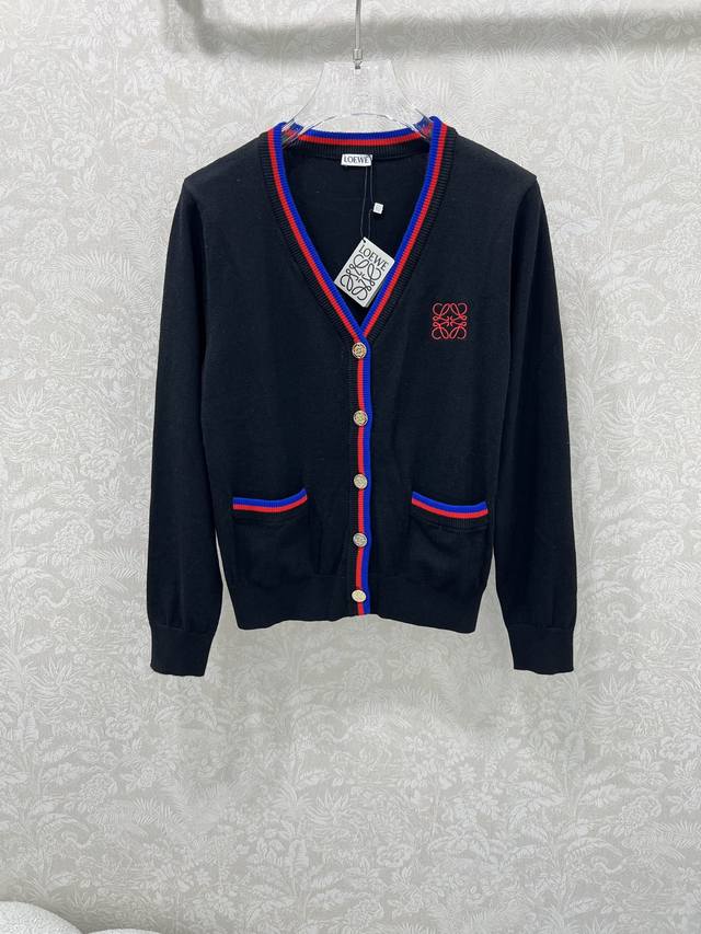 Loew**25 new V-knit cardigan with embroidered logo on the chest, customized hard