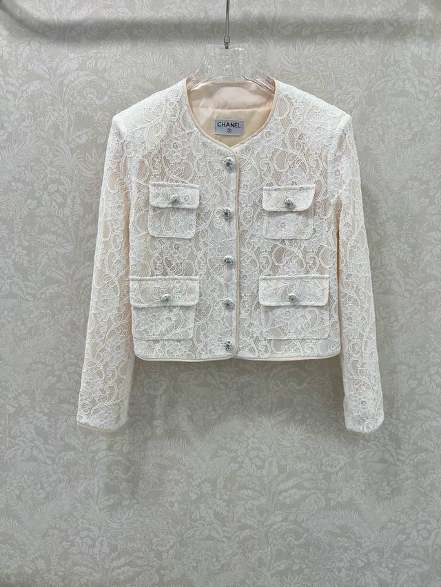 Chan*L's new 25 lace hollow long-sleeved jacket with a round neck and single-bre