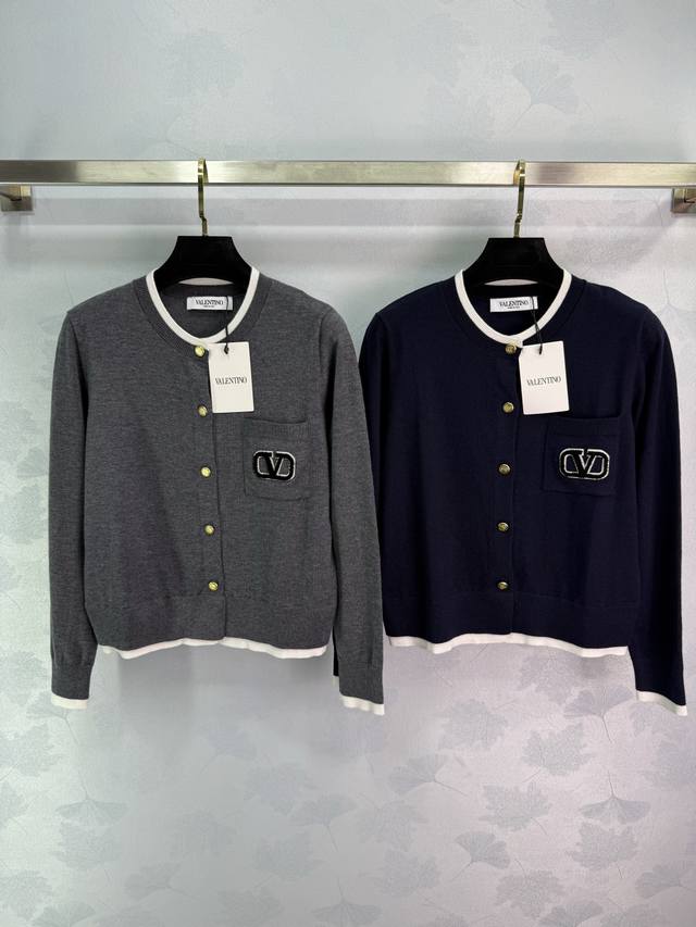Va*25 Early Fall new round-neck two-piece knit cardigan. Classic V embroidery wi