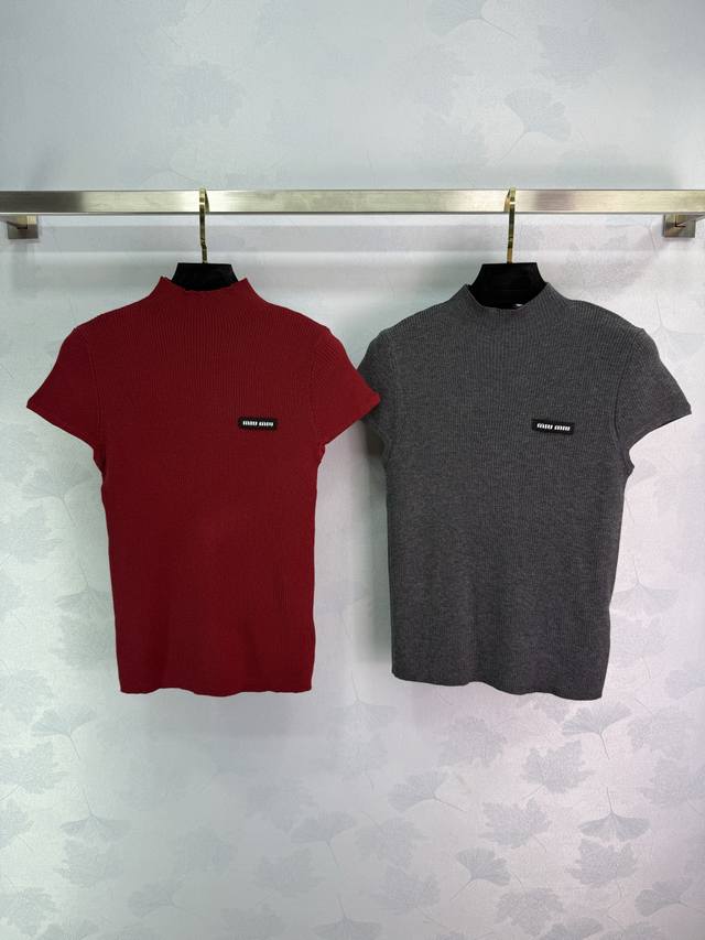 Miumi* 2025 Early Fall new model, a small turtleneck knitted short-sleeved top!