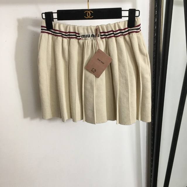Style No. 0811 Miumi* new all-match pleated knitted short skirt, apricot, one s