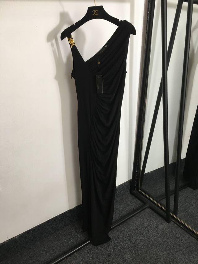 Style No. 1708 Versac* new Medusa portrait gold-button shoulder buckle pleated