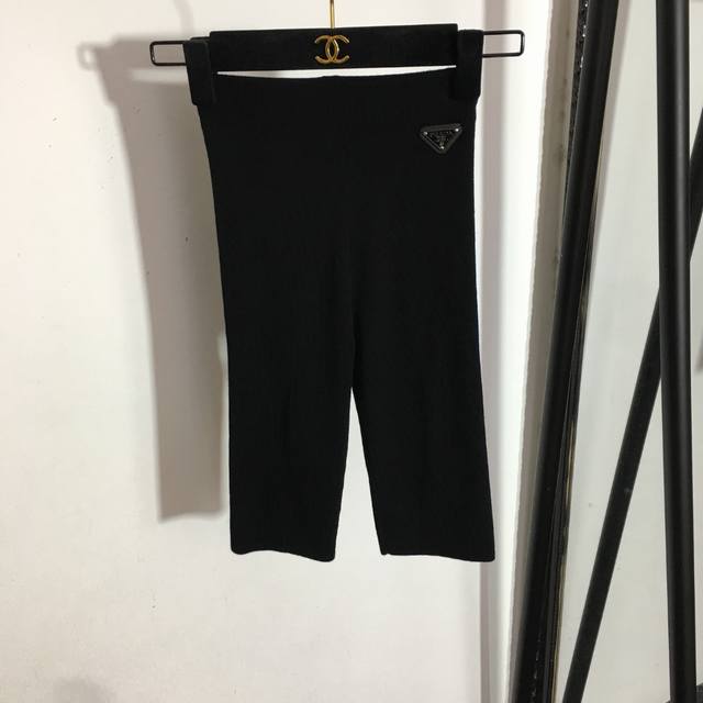 Style No. 2606 Prad* New Letter Triangle Logo Elastic Slimming Five-point Knit