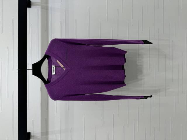 New, original, high-quality, Miumi* 2025 Early Fall collection! V-neck long-sle