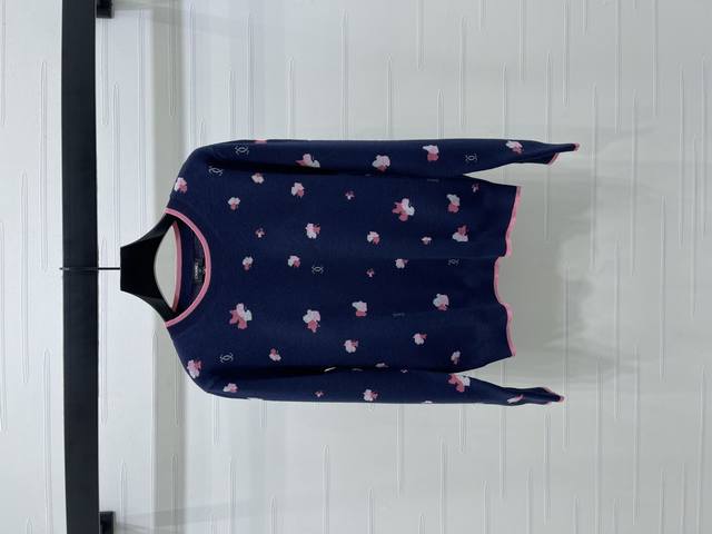 New, original, high-quality Chane* 2025 Early Fall collection! Floral knit long