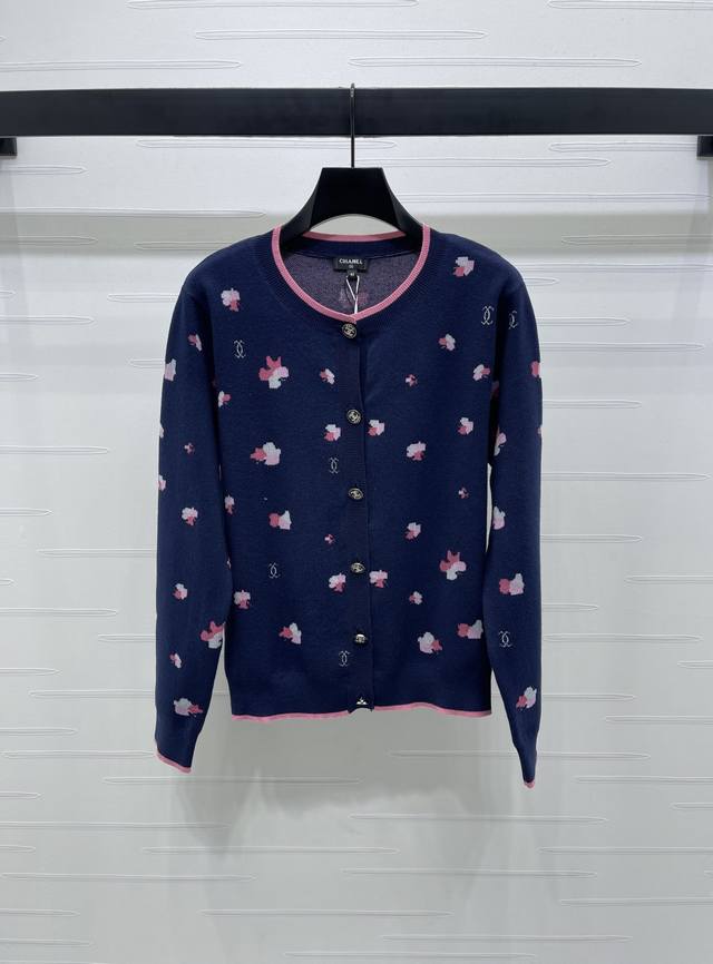 New, original, high-quality Chane* 2025 Early Fall Collection! Floral knit long
