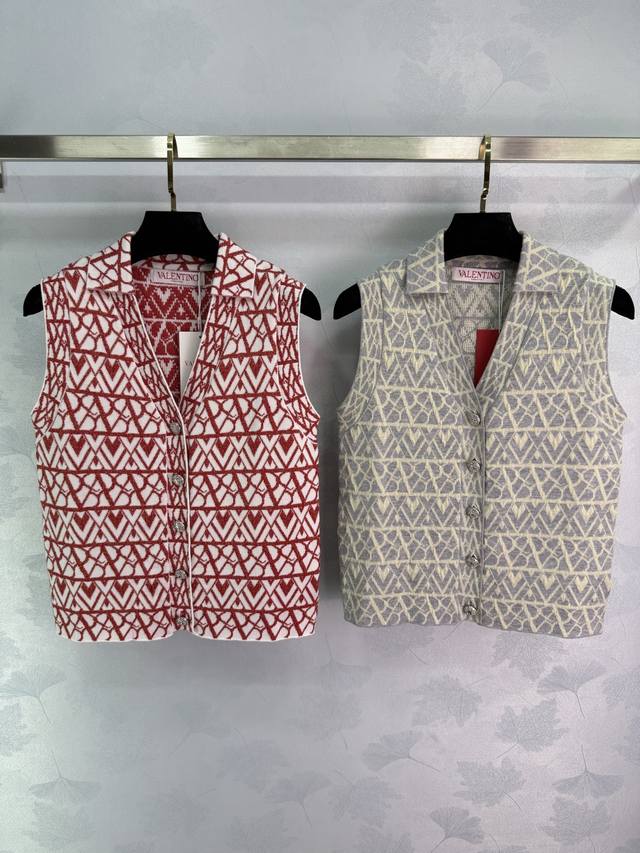 Va* 2025 Early Fall New Lapel Jacquard Knit Vest! Custom-woven wool yarn, soft,