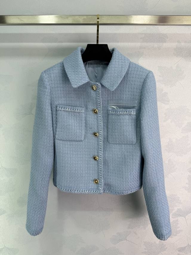 Chan*L's woolen hemmed dress jacket. This jacket from the Handicraft Workshop se