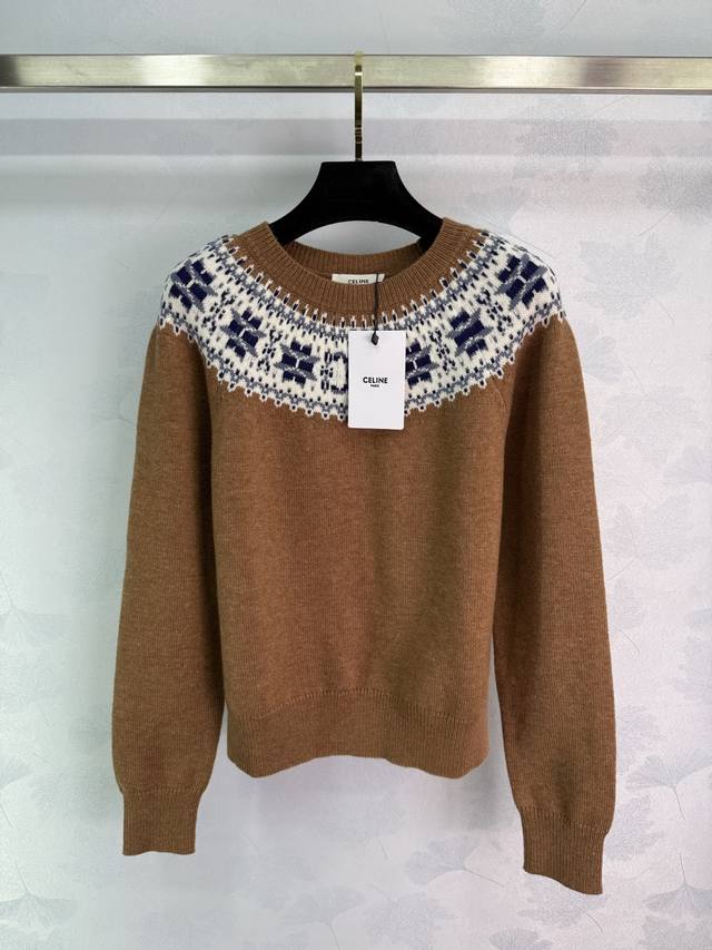 Ce*25 New early autumn brown knitted sweater with a blue and white snowflake pat