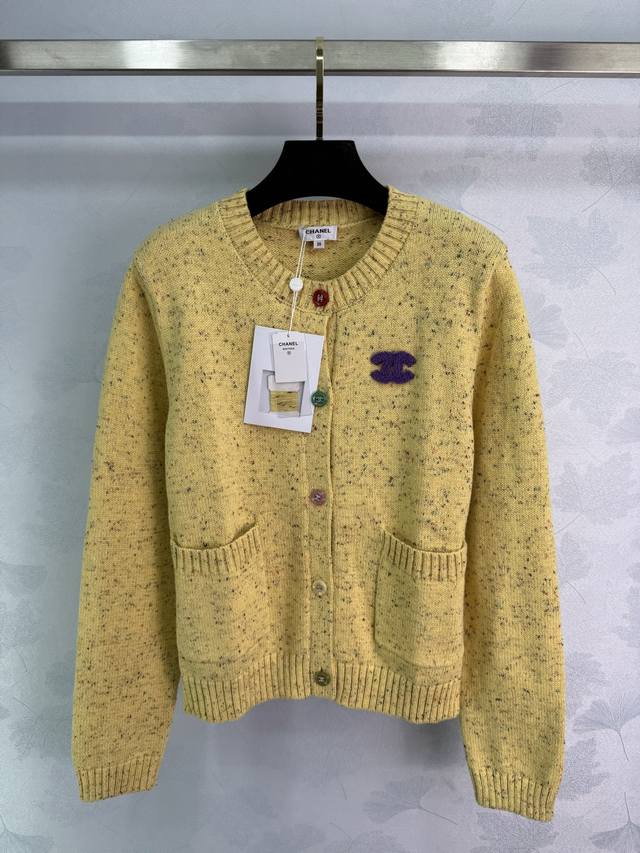Ch* 2025 Early Fall new round-neck, double-pocket knitted cardigan! Custom-woven