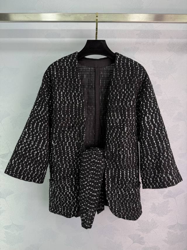 Ch*25 Early Fall Collection: New Chanel-inspired sequined tweed jacket, the same