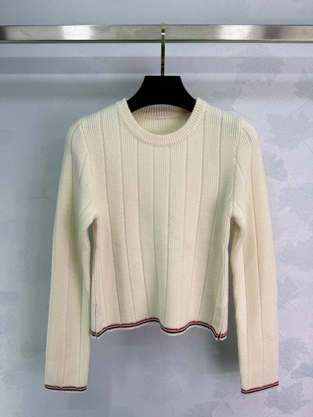 Tb*25 A versatile, captivating piece from our early fall collection! Custom-made