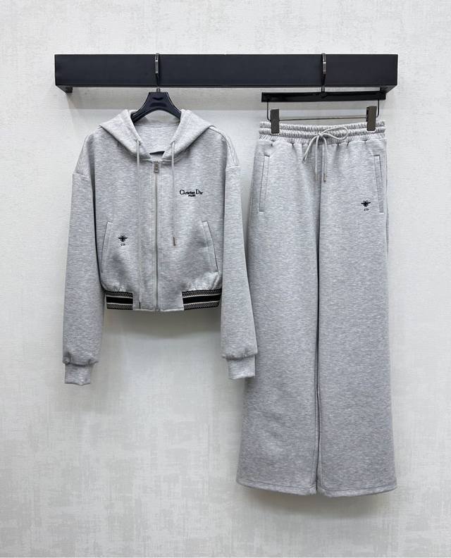 Dio*2025 New Arrival: Custom Hooded Zipper Jacket and Pants Set. Made of importe