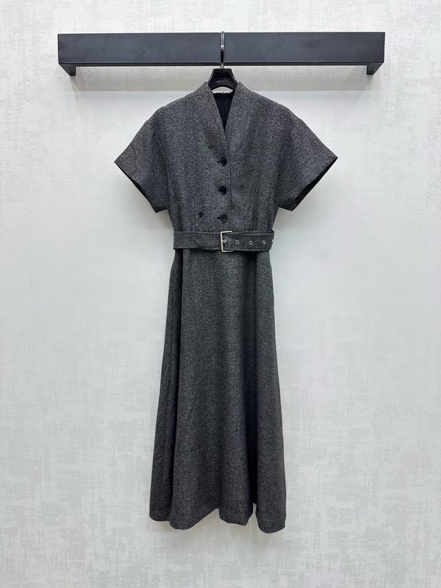 Dio*2025 New Arrival: Custom-Made Belt-Shaped Dress Made of Imported Faux Wool,