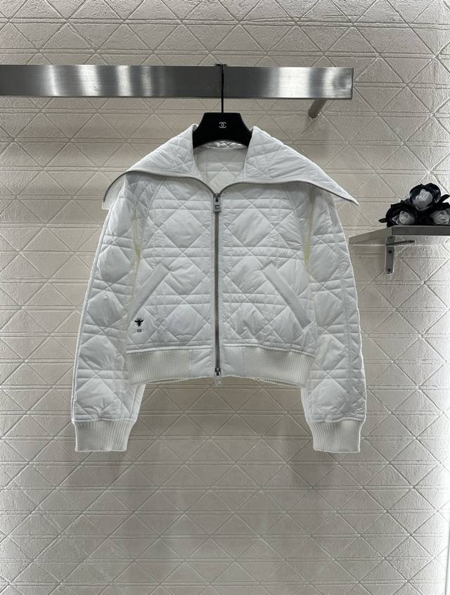 Dio* 2025 New Arrival: Diamond-Quilted Large Lapel Puffer Jacket. Made from cust