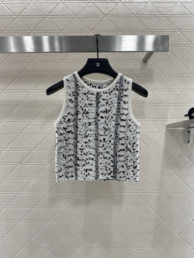 Loew* 2025 New Arrivals DDD. Woven from custom Yb wool yarn, this knitted vest i