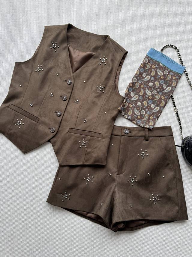 New 25 autumn and winter new heavy beaded retro vest suit wool blend fabric has
