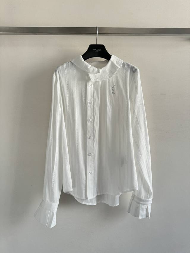 Sait Lauren* 25 new baby collar shirt is made of pure cotton and is easy to care