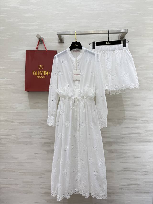 Valentin2's new early autumn South French holiday style hollow embroidered two-p