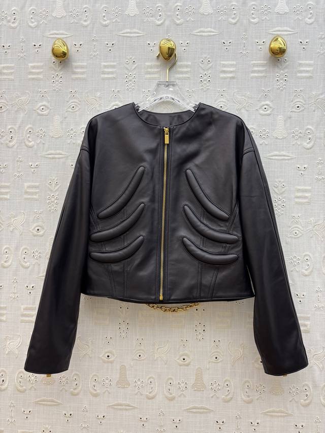Sch's new fall/winter 25 ribbed round-neck leather jacket, custom-made with 100%
