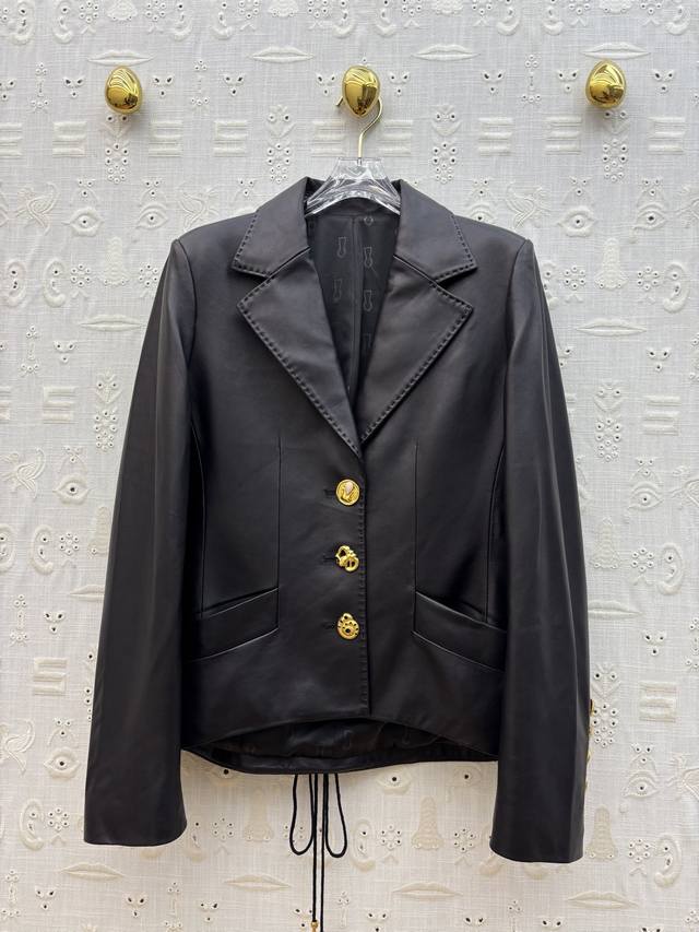 Sch 25 Autumn/Winter custom-made leather jacket with shaped buttons. 100% import