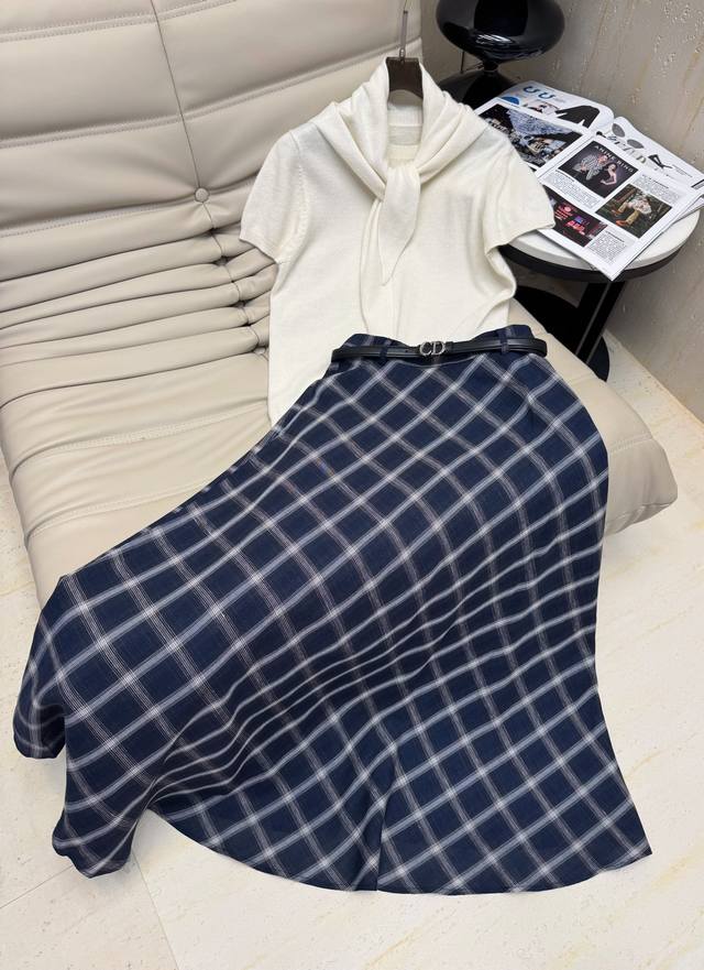 Early autumn new style skirt retro plaid A-line version umbrella skirt with str