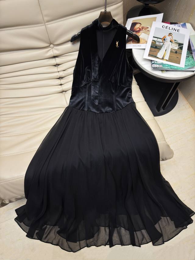 2025 Early Fall New Arrival Ysl Simple and Elegant V-Neck Velvet Long Dress. A H