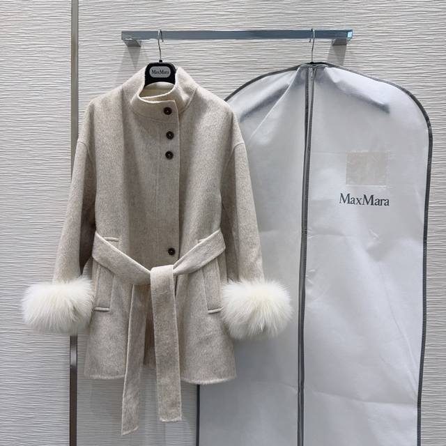 Original, high-quality, and highly-sold Max Mar*A double-faced cashmere coat fo