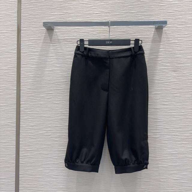 Christian Dio*2025Fw new style is understated yet luxurious! The style is versat