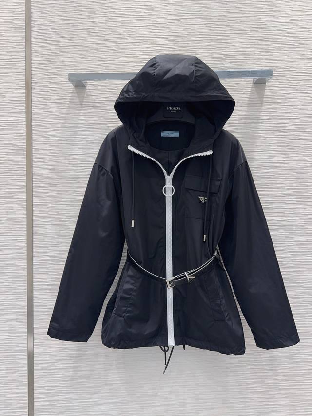 Prad*2025Fw's new coat is another fashionista's favorite! Exquisite details, eve