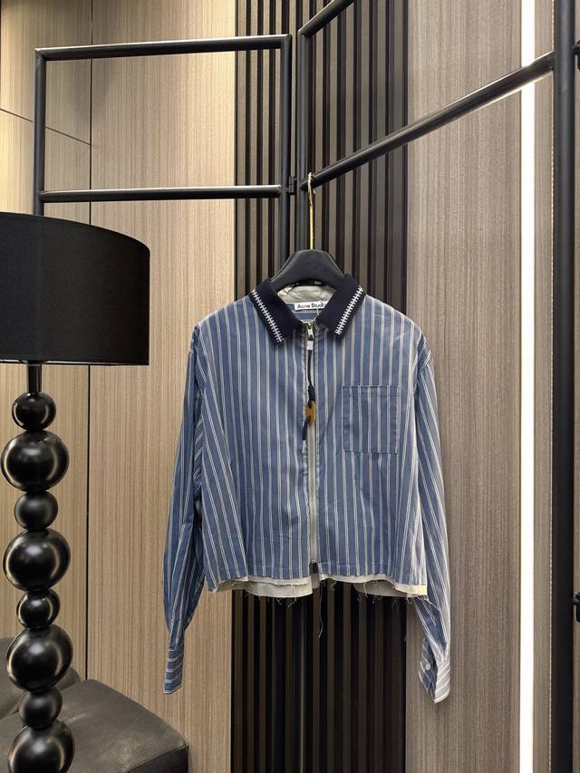Acne's new autumn/winter 2025 collection features a stylish lapel design. This A