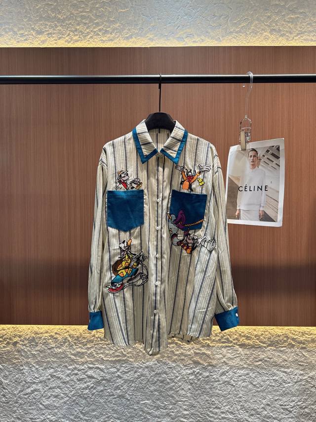 The new long-sleeved shirt from the trendy brand for Fall/Winter 2025 is crafte